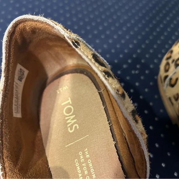 Tom’s Mixes Material Cutout Flats Suede Leopard Print Neutral Tan Size 11 - Picture 4 of 4